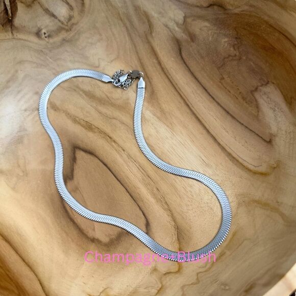 Jennifer ZeunerKarli Hamilton Gold Necklace $187 retail gold or silver!!!